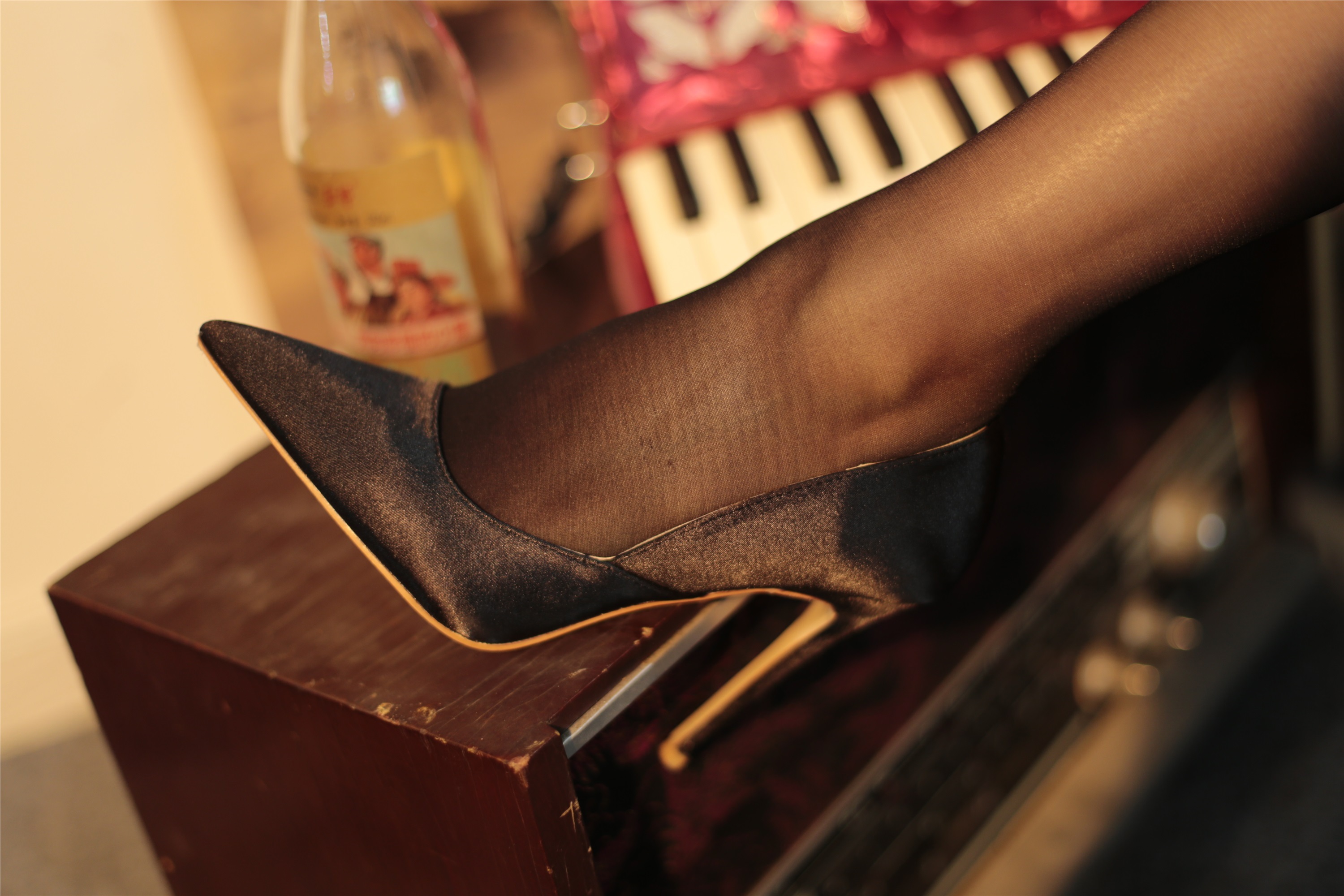 奈丝写真 NO.026 高高-喝最烈的酒，看最美的片儿